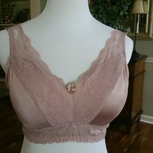 Rhonda Shear lace leisure Ahh bra